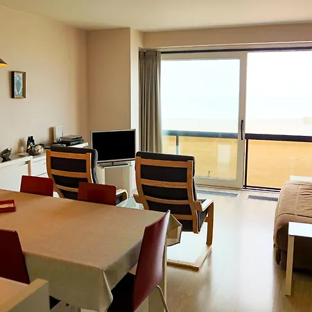 In With Stunning Sea Views, Cleaning Included *