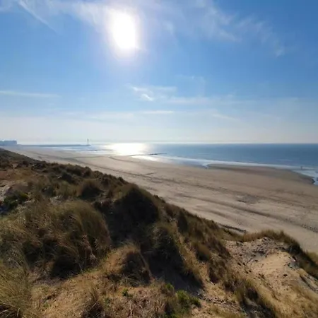 In With Stunning Sea Views, Cleaning Included